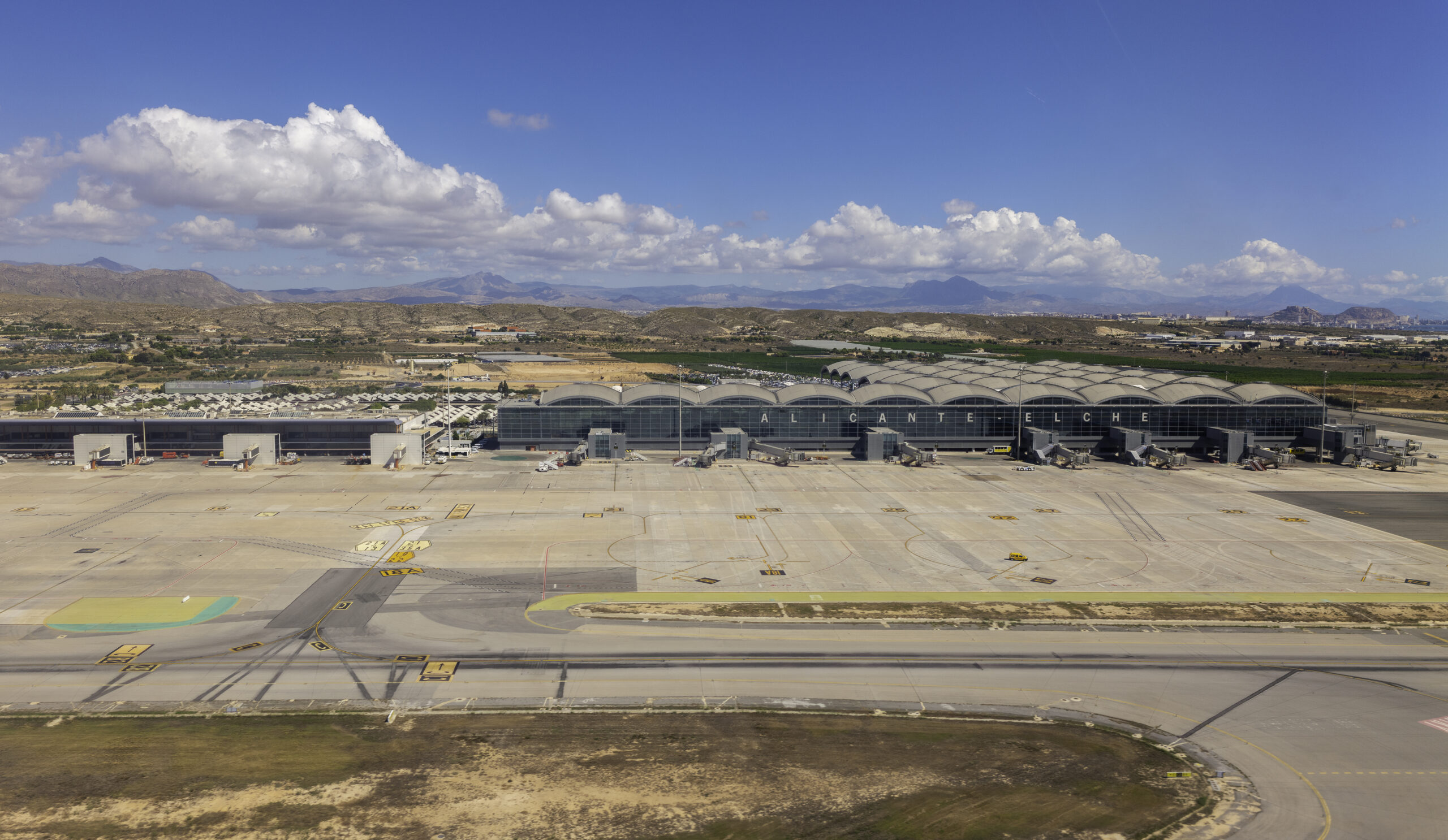 Aeropuerto_Alicante_-_52312672018